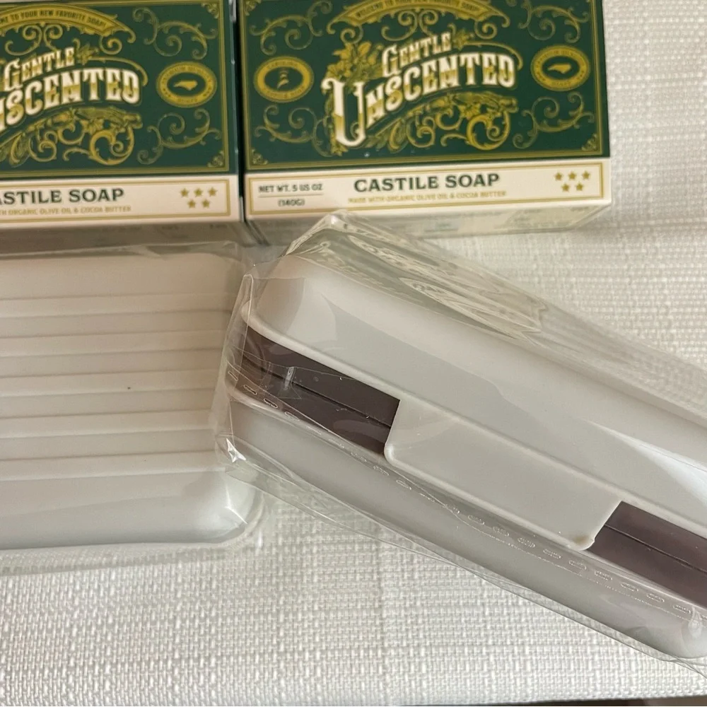 Castile Soap Unscented 3 Bar Set With 2 Soap Holders